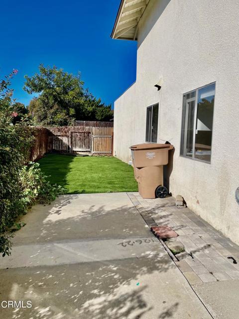 Building Photo - 9401 Petit Ct