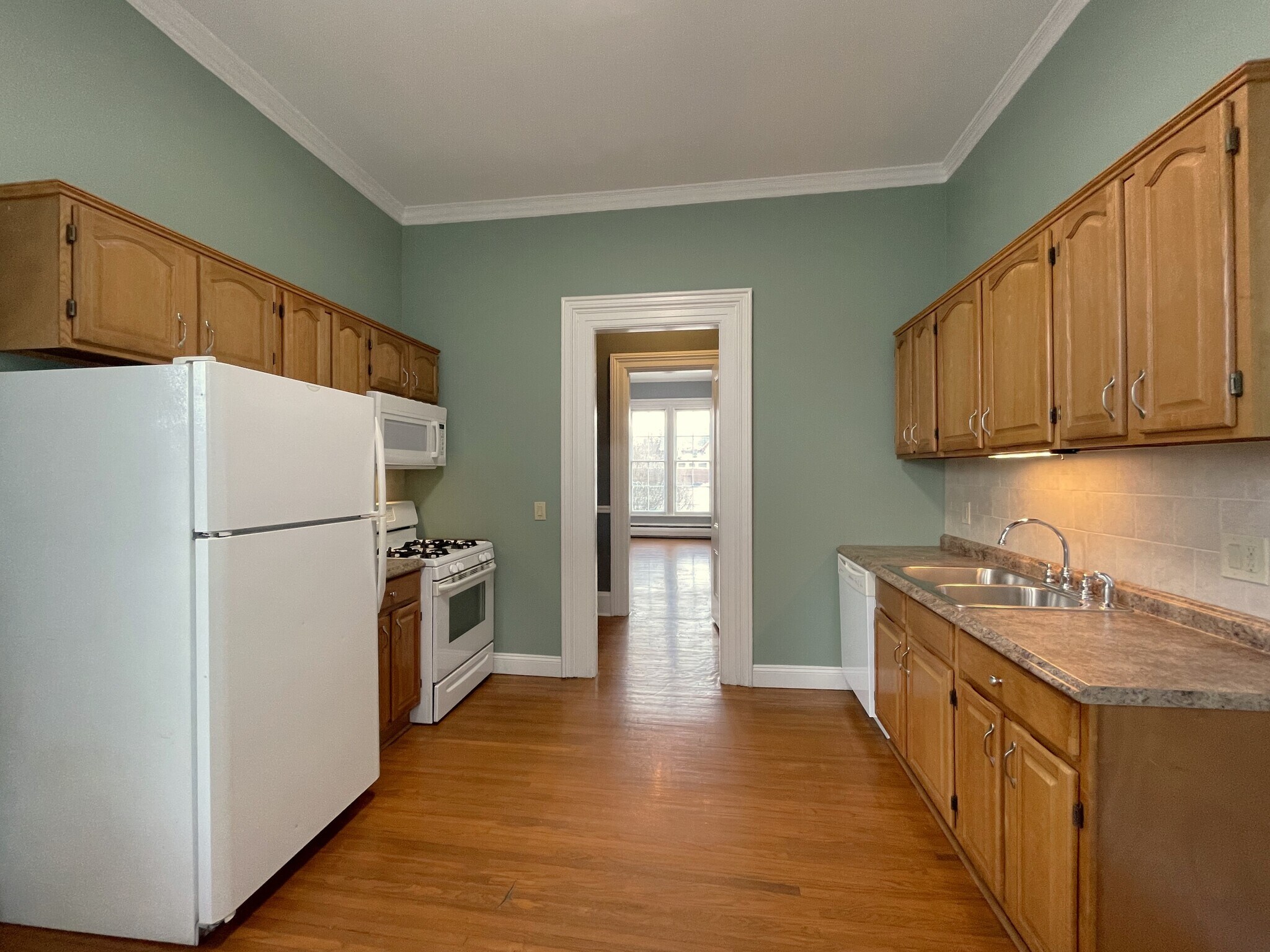 Kitchen - 463 W Church St