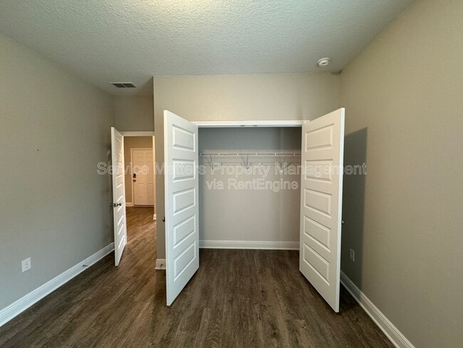 Building Photo - 7982 Silver Maple Dr