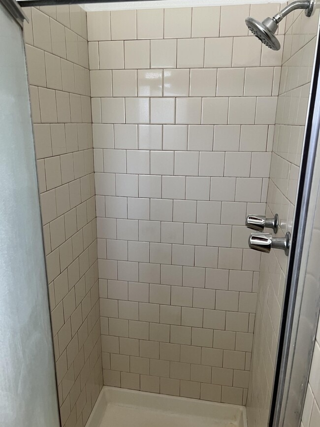 Building Photo - 2701 S Fontana Ct