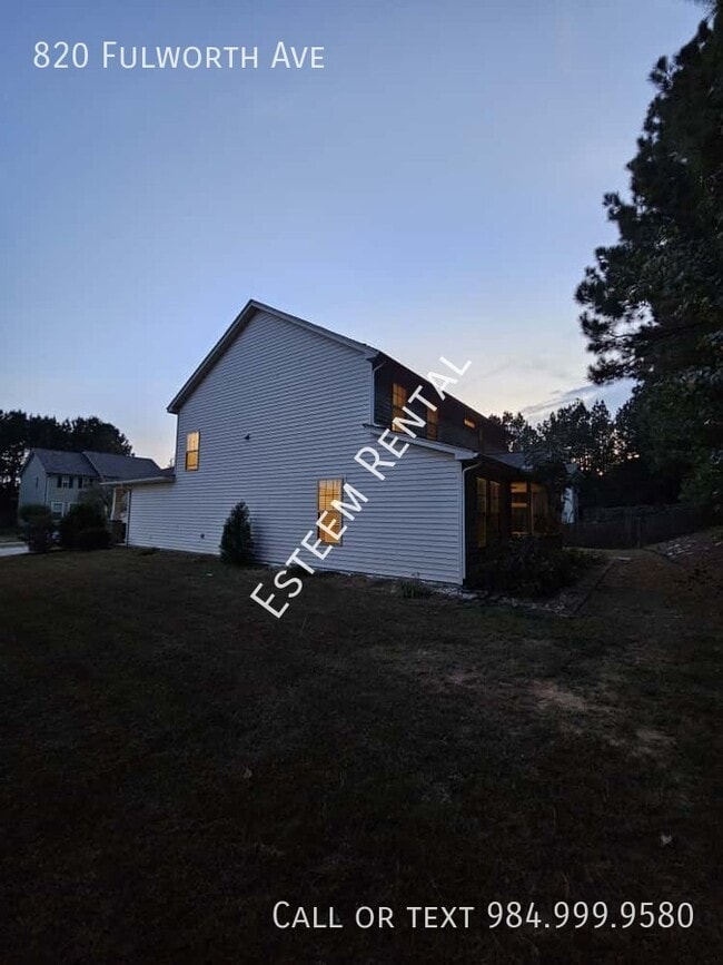Building Photo - 820 Fulworth Ave