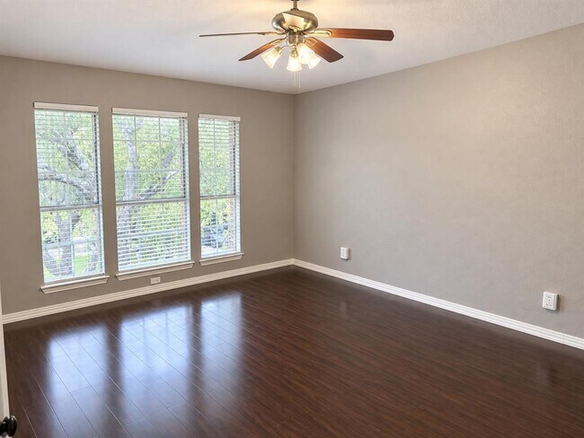 Building Photo - 2813 Cortez Dr