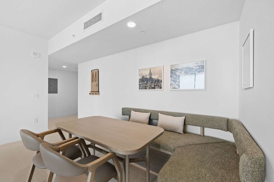 Building Photo - 159 NE 6th St