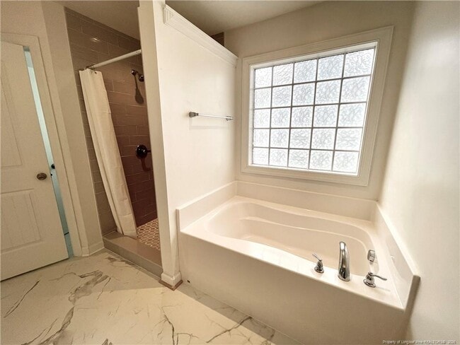 Building Photo - 126 Watchmen Ln