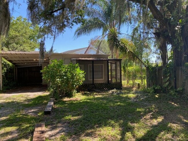 Primary Photo - Affordable Efficiency Unit Available! Great Location Adjacent to College Park!