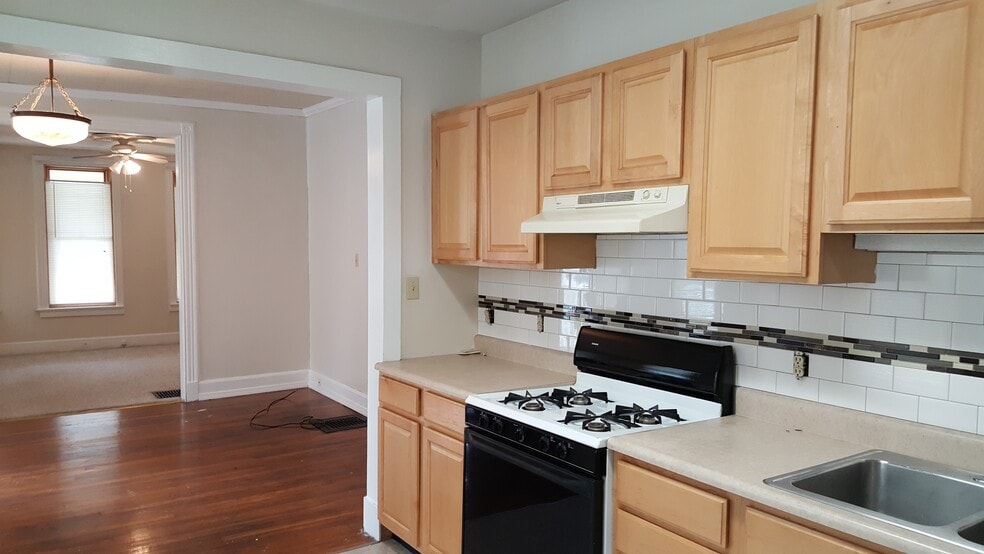 Kitchen, Dining, & Living room - 4 High St