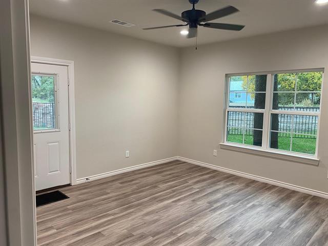 Building Photo - 403 N 6th St