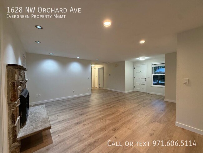 Building Photo - 1628 NW Orchard Ave