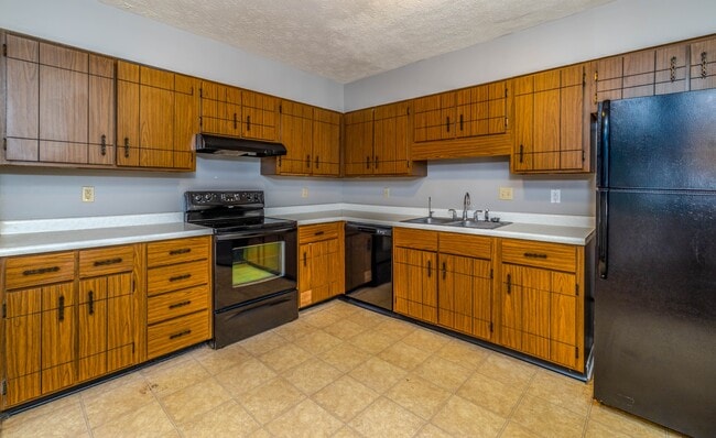 Building Photo - 9104 Woodpark Ln NW