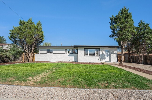 Building Photo - Spacious 6-Bed 3-Bath Home in Federal Heights/Denver