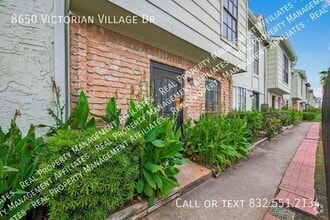 Building Photo - 8650 Victorian Village Dr