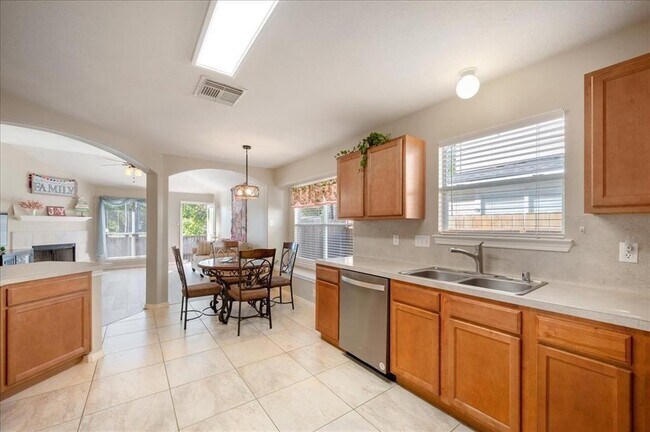 Building Photo - 15615 Forest Creek Farms Dr