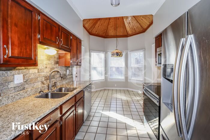 Building Photo - 2255 Hickory Path Dr