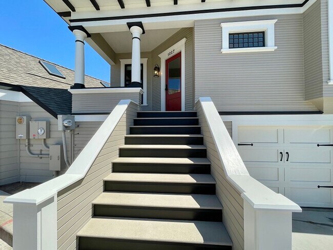 Building Photo - Charming Remodeled Napa Victorian – 2 Bed / 1 Bath