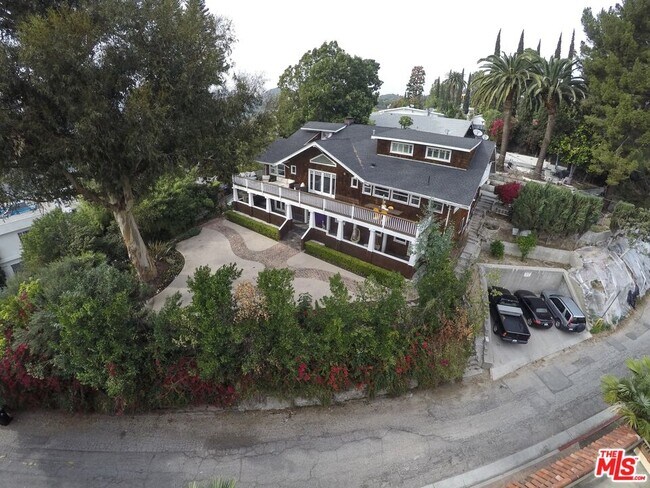 Building Photo - 2172 Argyle Ave