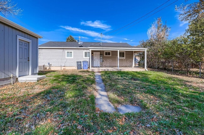 Building Photo - 4350 E Utah Pl