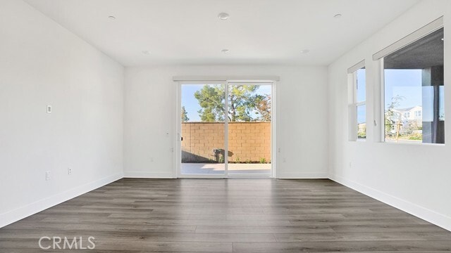 Building Photo - 401 Junco