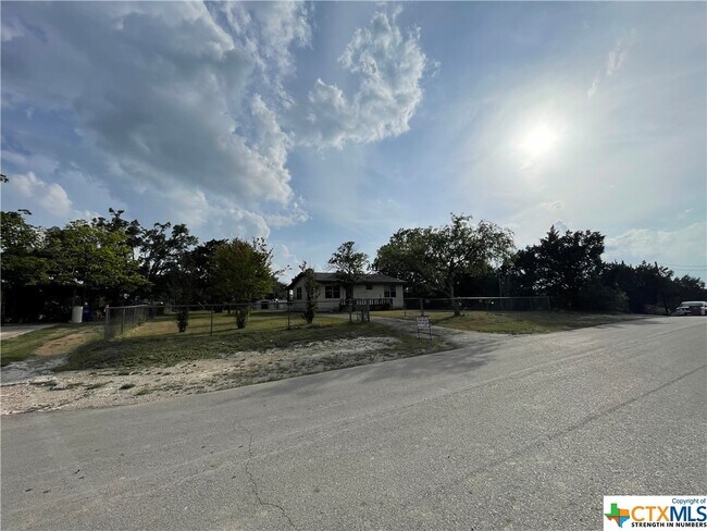 Building Photo - 354 Canyon Cir Dr