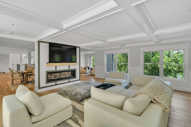 Building Photo - 976 Scioto Dr