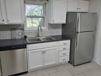 Building Photo - 506 W Catalpa St