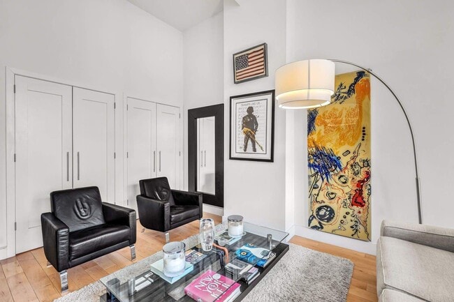 Building Photo - 310 E 46th St