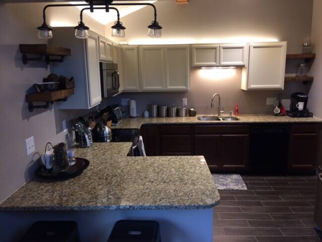 Building Photo - Spacious Split-Level Home for Rent in Woodbine – Minutes to VT & Downtown