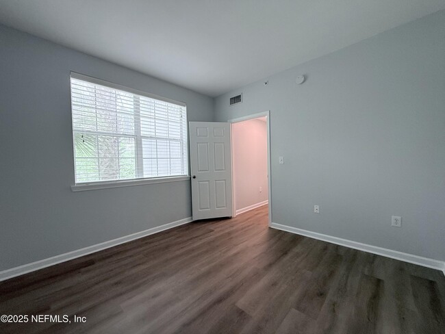 Building Photo - 440 S Villa San Marco Dr