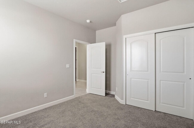 Building Photo - 13131 Oakhampton Ave