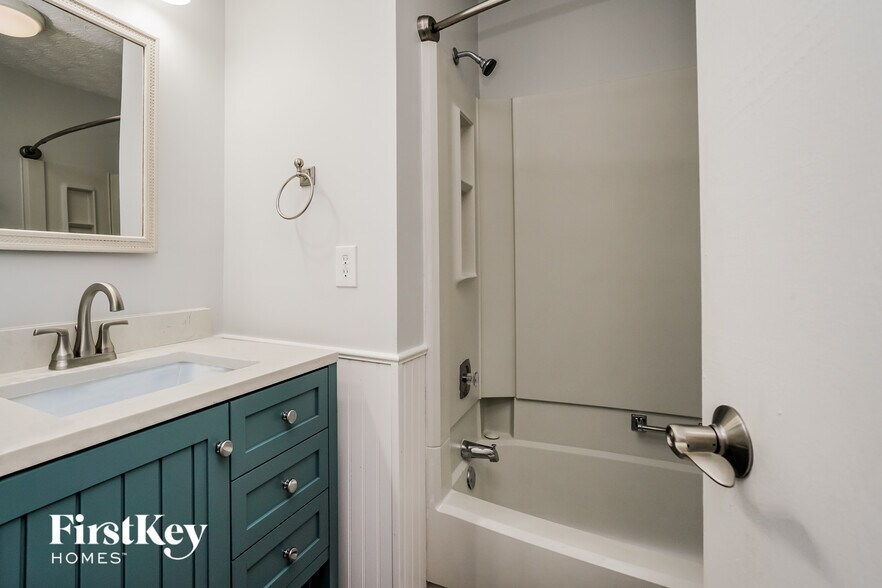 Building Photo - 659 Forestwood Dr