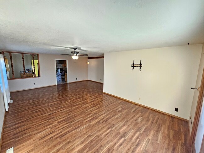 Dining area & Living Room - 10912 Woodland Ave NE