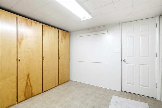 Building Photo - 3036 Sequoia Dr