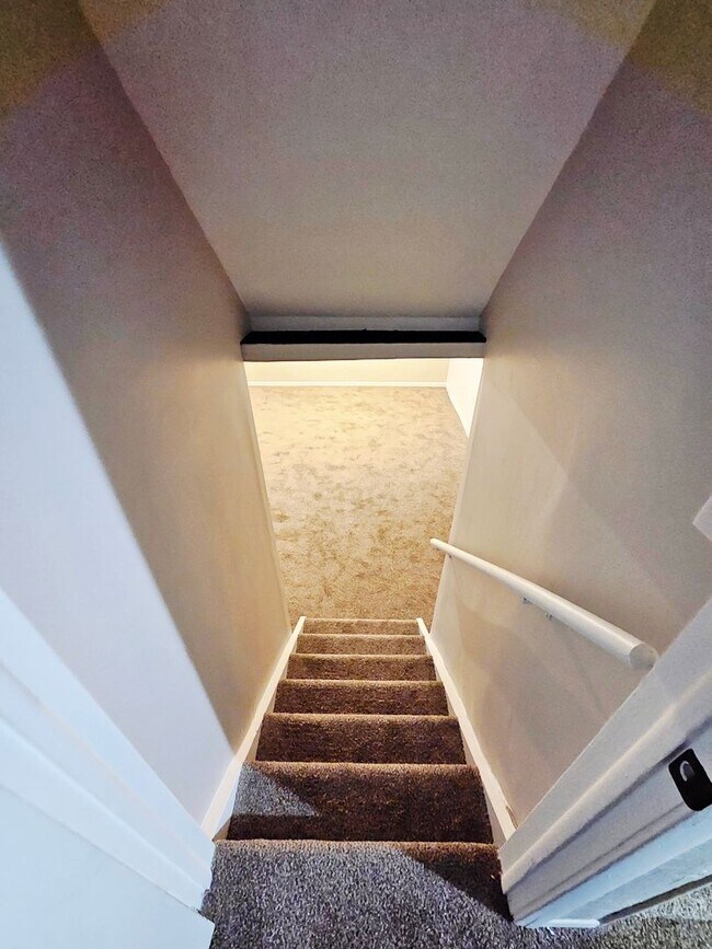 Building Photo - Move-in Ready 3bd 1 ba!