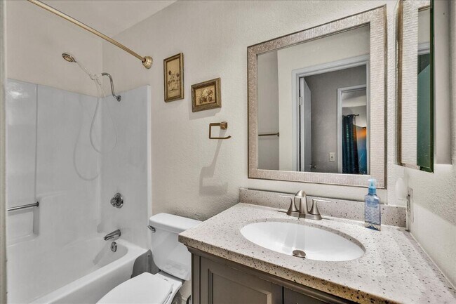Building Photo - 2860 N Los Felices Rd