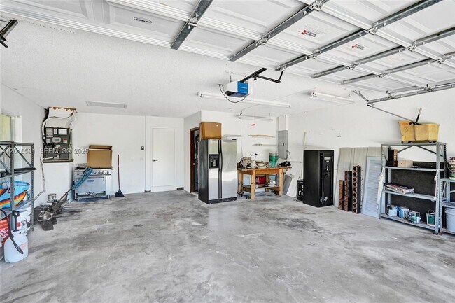 Building Photo - 4024 Frances Dr