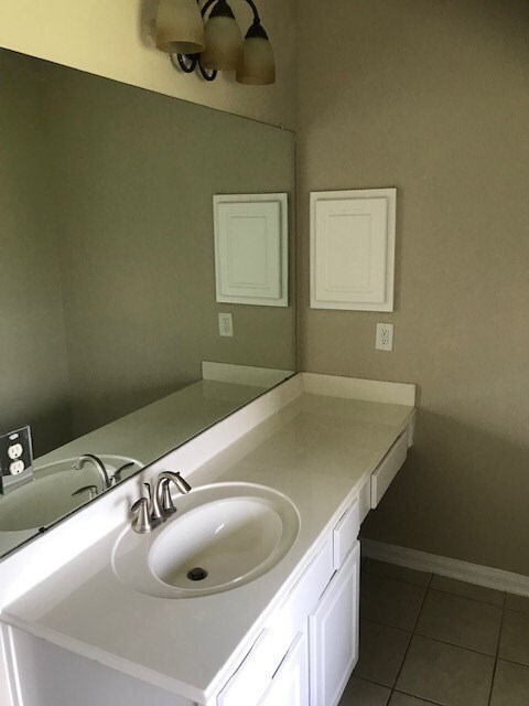 Building Photo - 19930 Kendall Lake Dr