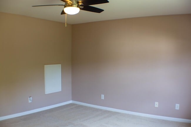 Building Photo - 5145 Mabe Dr