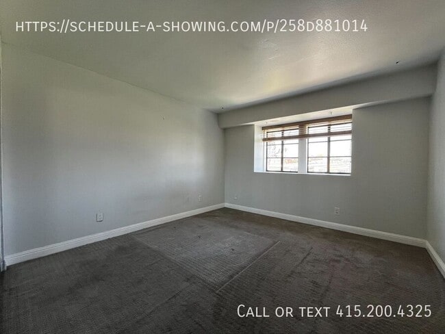 Building Photo - 822 Victor Ave