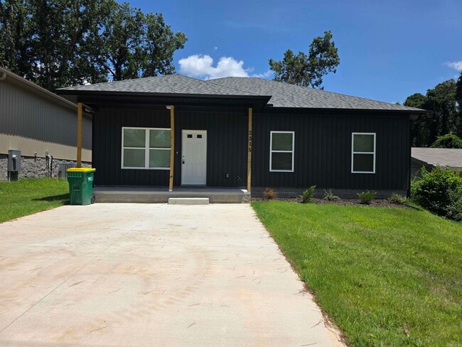 Primary Photo - 2315 Nichols Rd