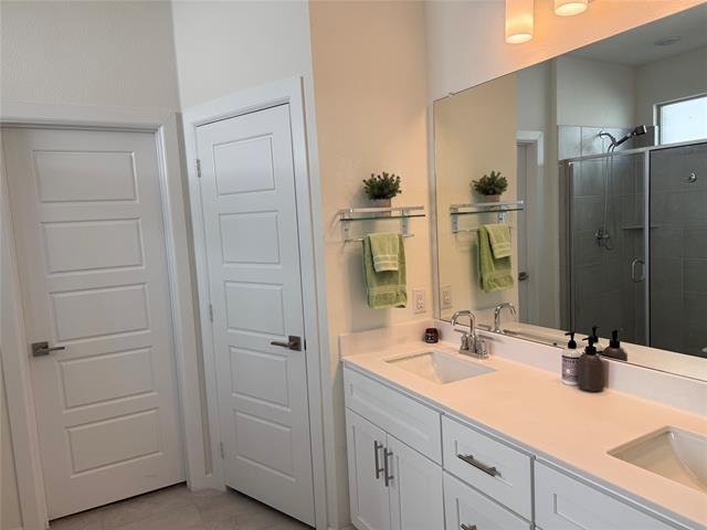 Building Photo - 1122 Silverthorne Trl