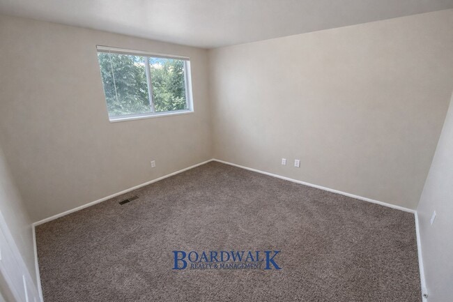 Building Photo - 661/663 N 980 W