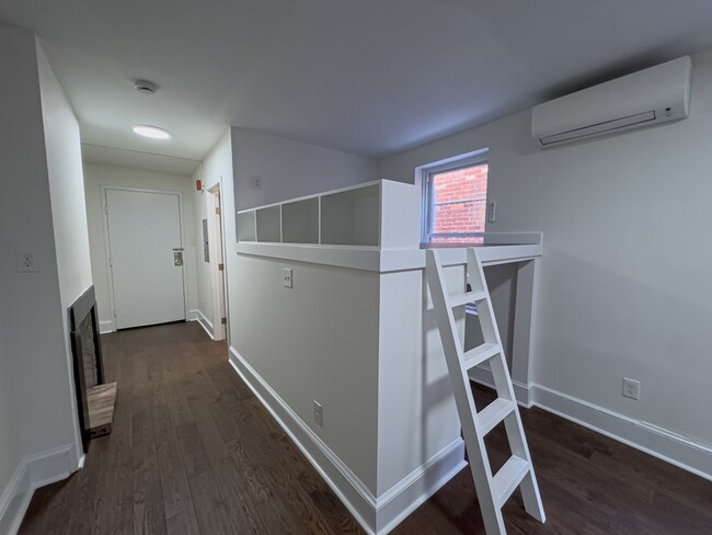 Building Photo - 1832-34 Callowhill St