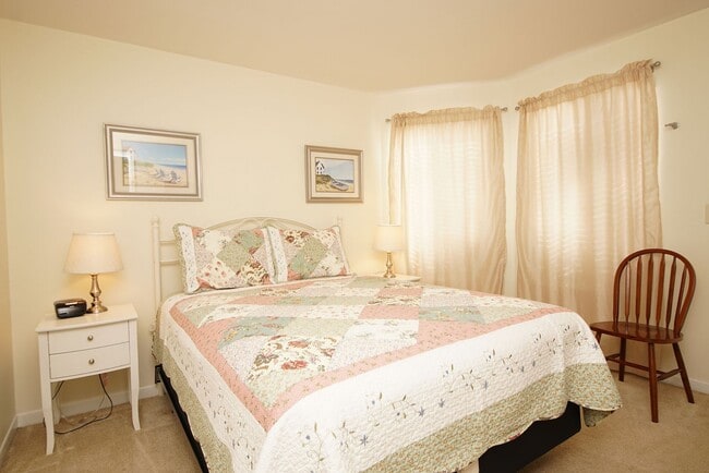 Building Photo - First Floor Condo in Bluewater Bay