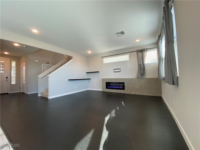 Building Photo - 6804 Boulder Canyon St