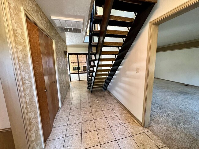Building Photo - Two Story with In-ground Pool!