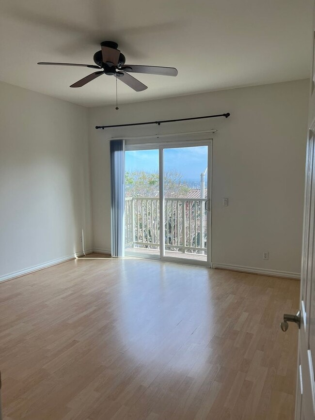 Building Photo - Skyline Villas: Hilltop Townhouse with Stunning Views in Signal Hill
