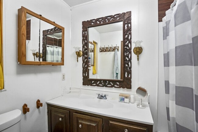 Building Photo - 465 Pecan
