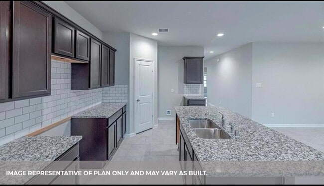 Building Photo - 6931 Morales Way