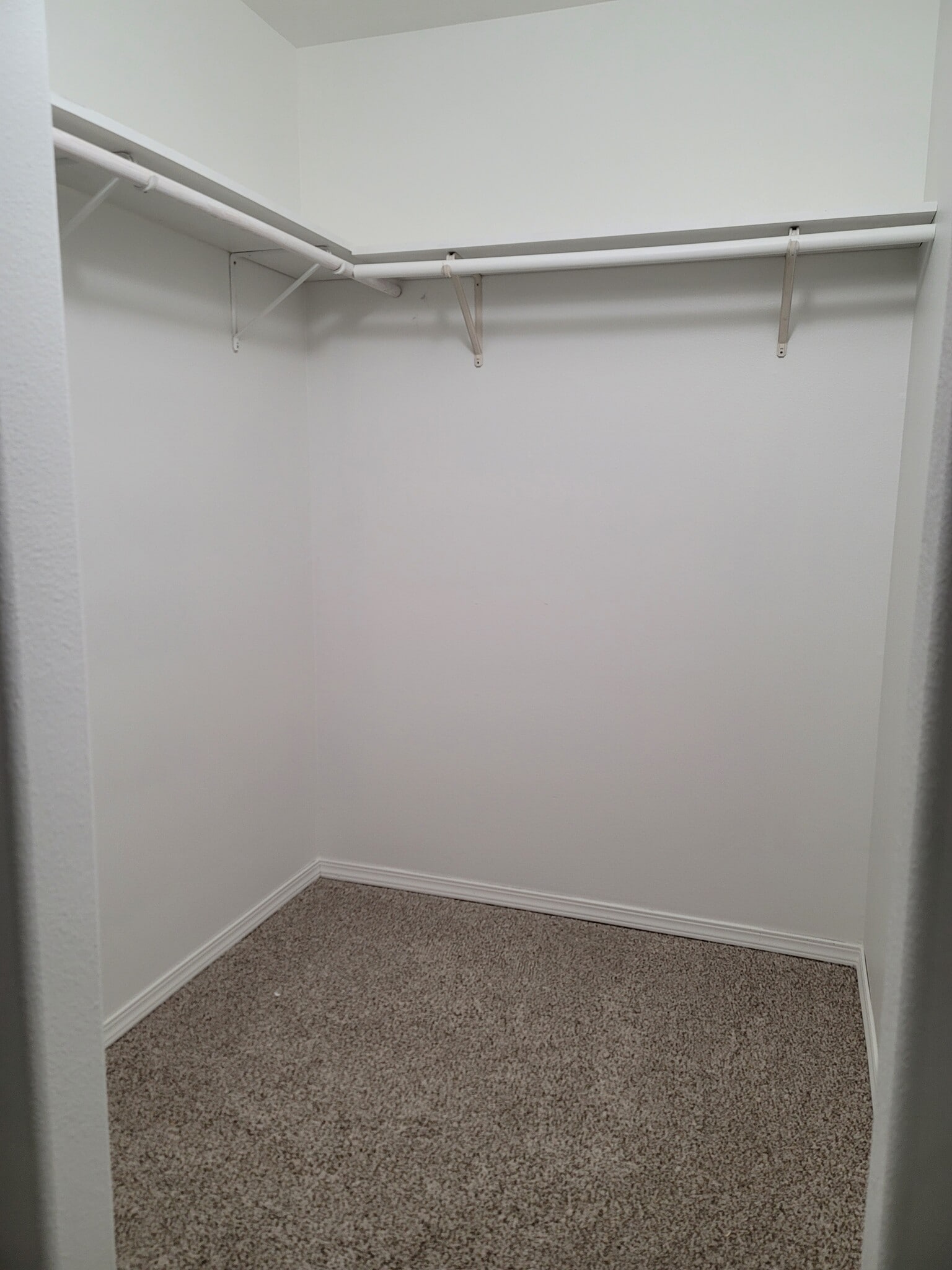 Building Photo - 16131 SE Powell Blvd