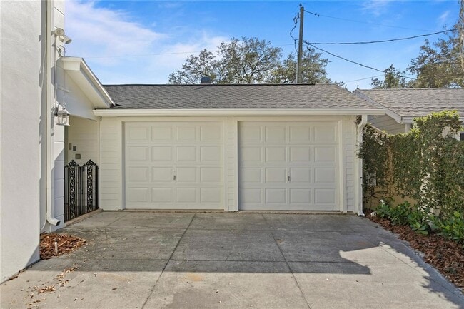 Building Photo - 4704 W Brookwood Dr