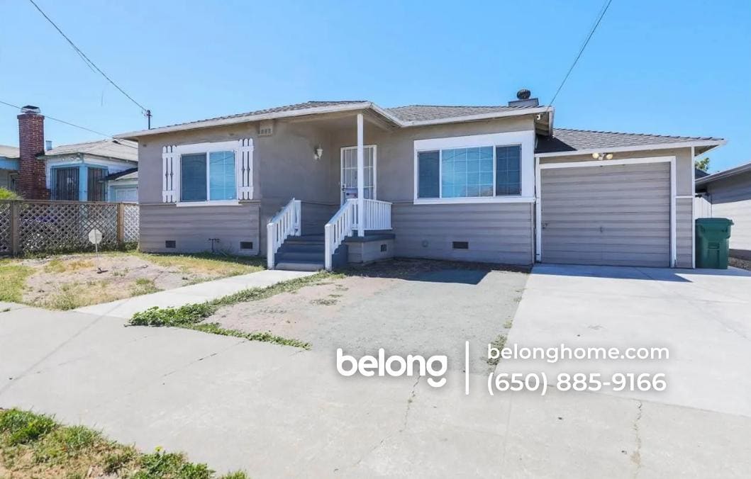 Building Photo - 2118 Visalia Ave